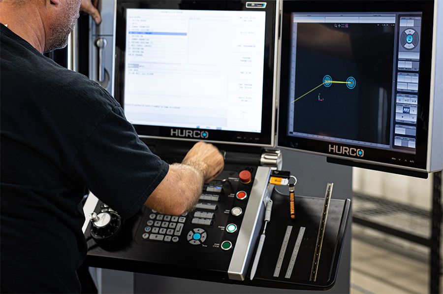 Winmax Control 3-axis Vertical Machining Centers • Hurco